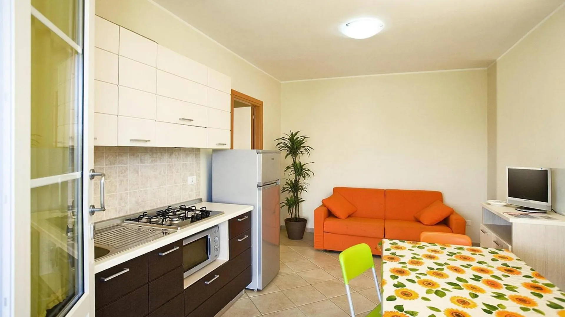 Apartment In Vada Near Restaurants La Cinquantina